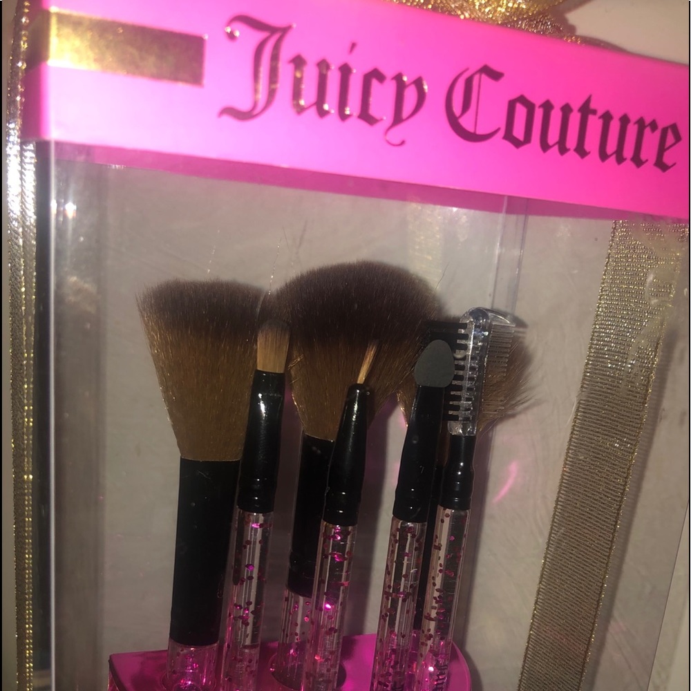Juicy Couture Cosmetic Brush Set (7) Piece NWT - Picture 7 of 8